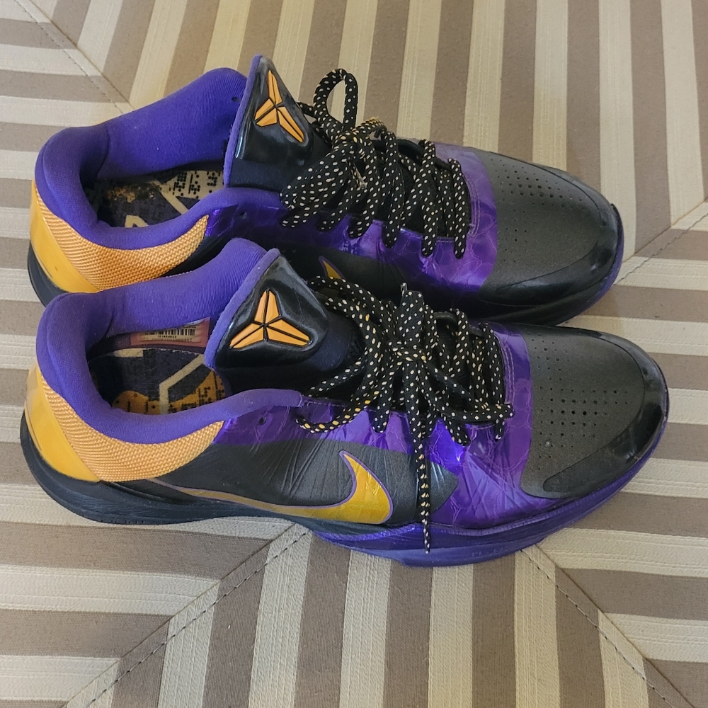 Size 12 Kobe Bryant 5 men's shoes